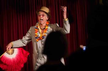 Professor Eitje naar Johnny van Doorn