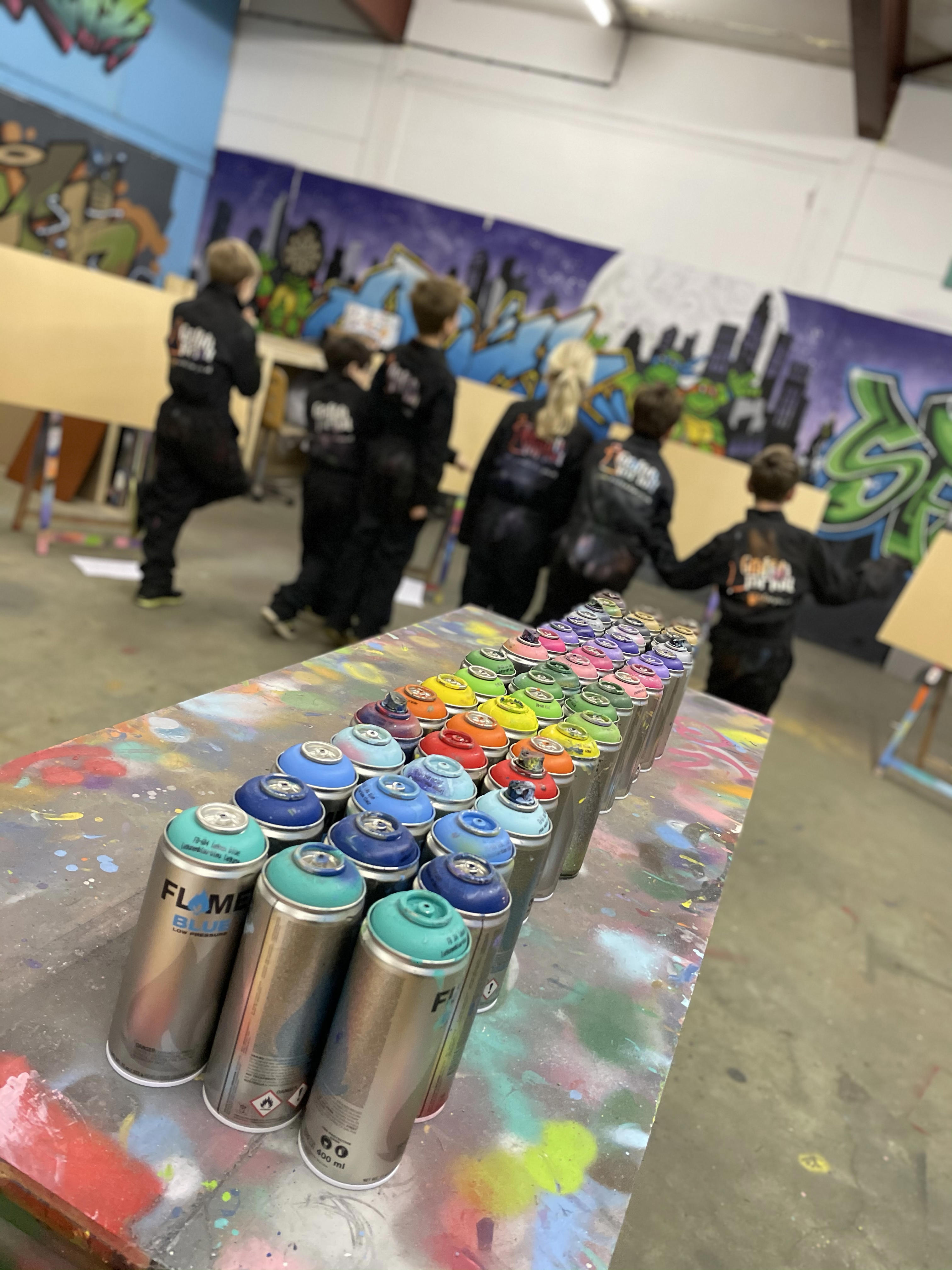 Genoeg kleur om uit te kiezen tijdens de graffiti workshop