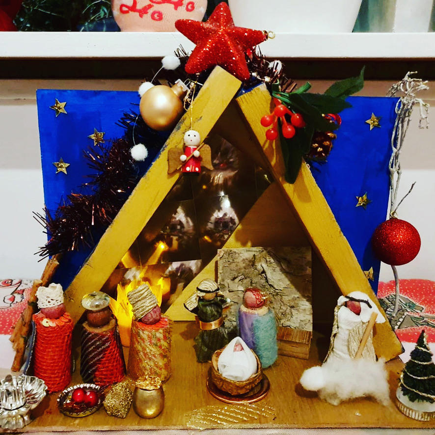 Maak een kerststal van restmaterialen