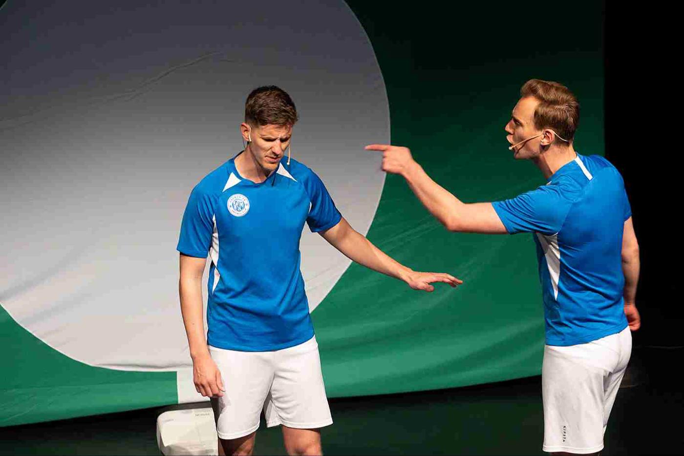 'T IS STIL AAN DE OVERKANT