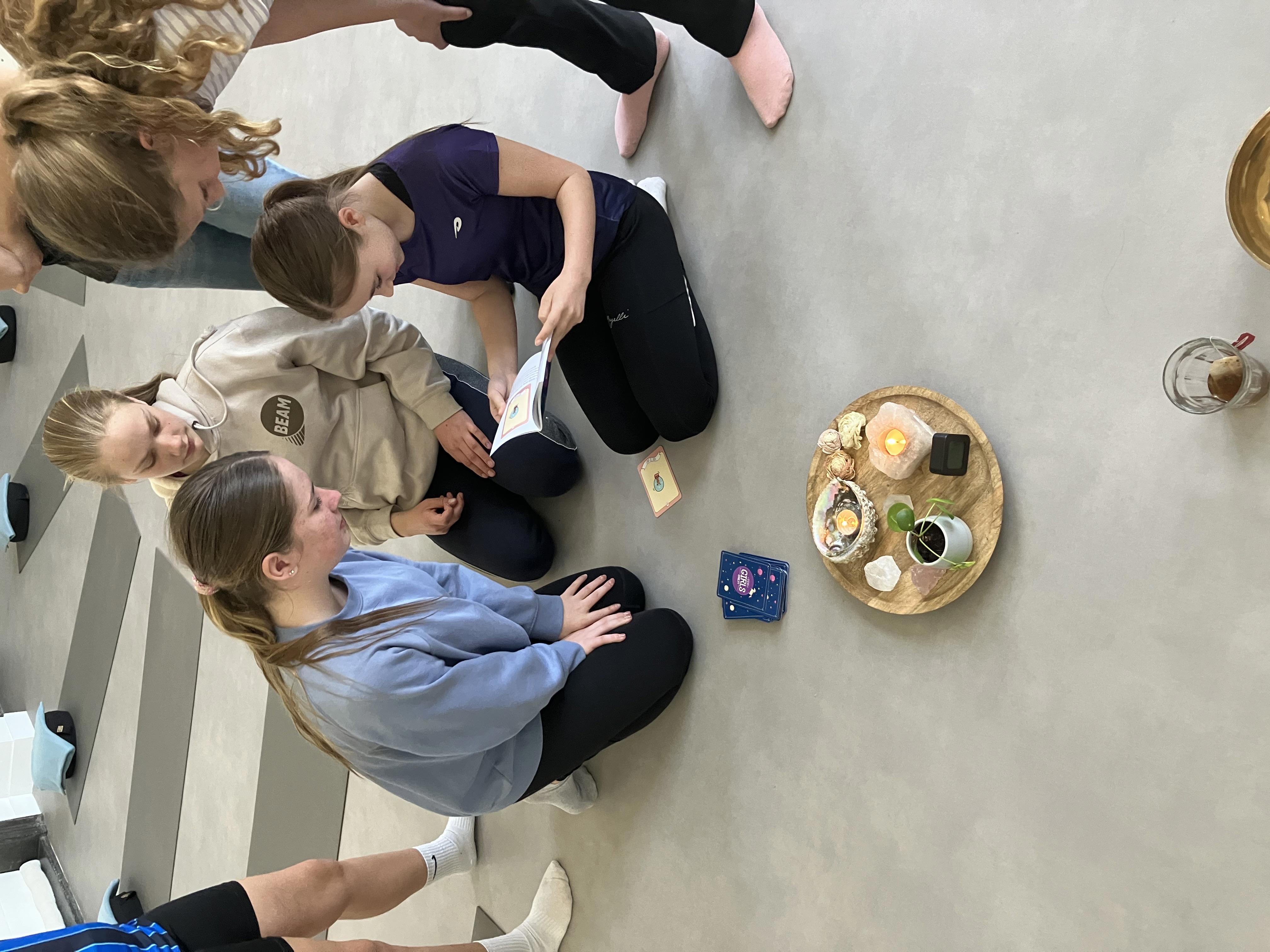 Na de les, kaartje getrokken en betekenis opzoeken.