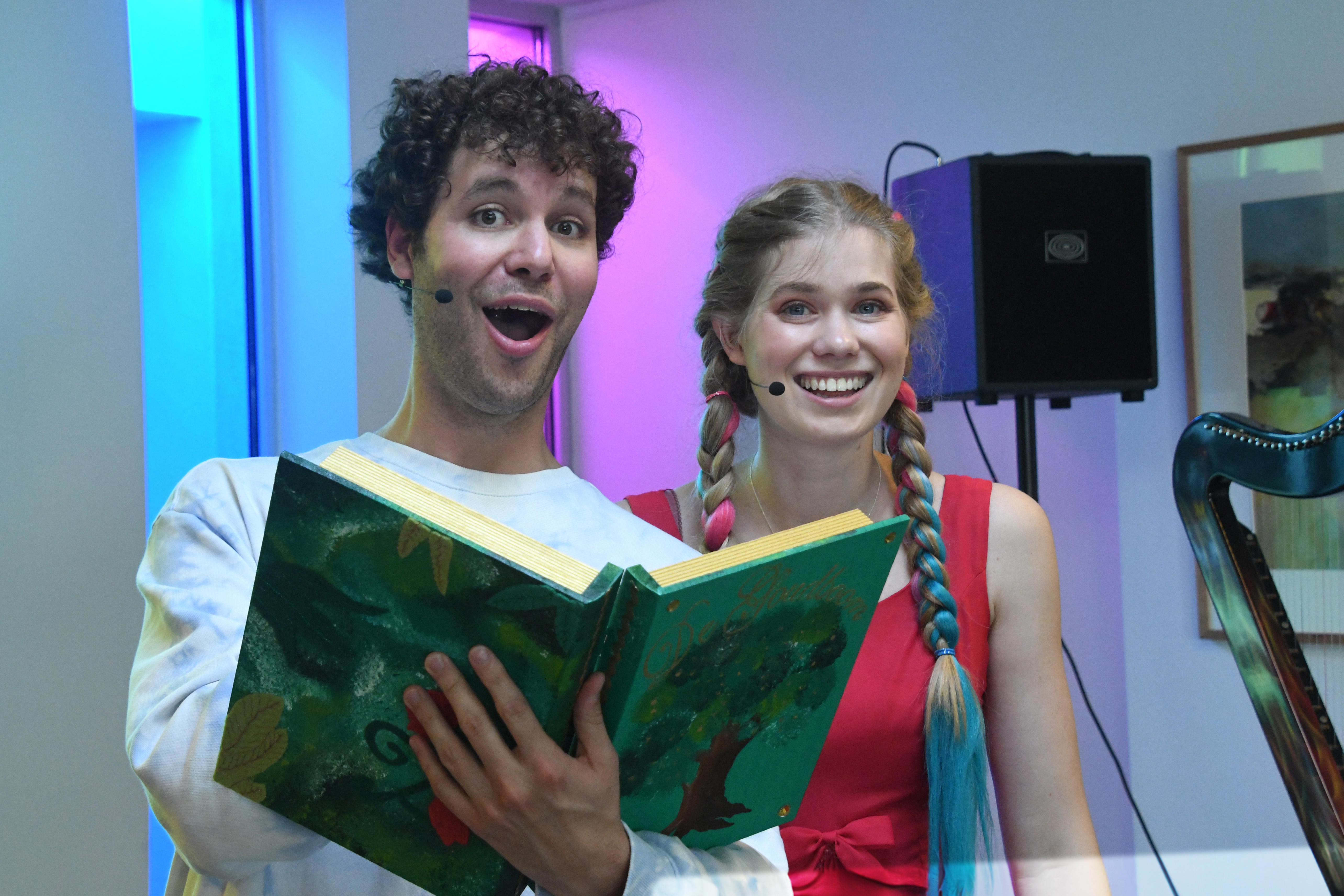 Het magische verhaal van de voorstelling komt tot leven.